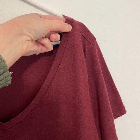TORRID 2 Plus Size Girlfriend Signature Jersey V-Neck Tee Burgundy Maroon TShirt - Picture 9 of 16
